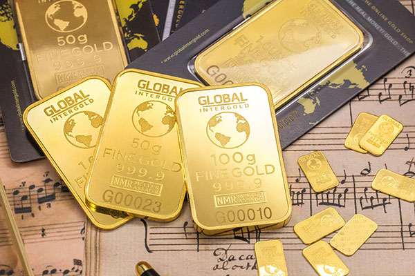 黄金成年度理财热词：2024年黄金投资热潮与2025年展望